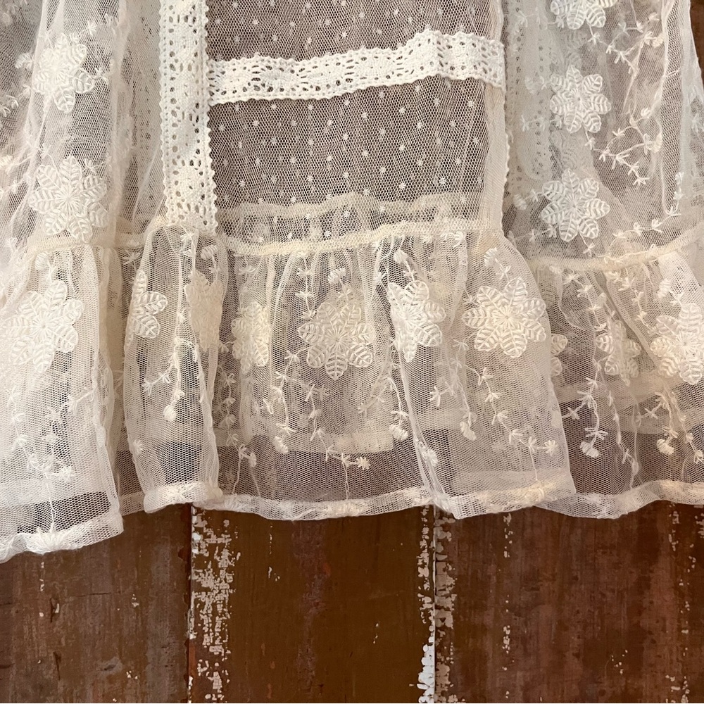 Ultra Pink Lace Embroidered Blouse - Picture 4 of 10